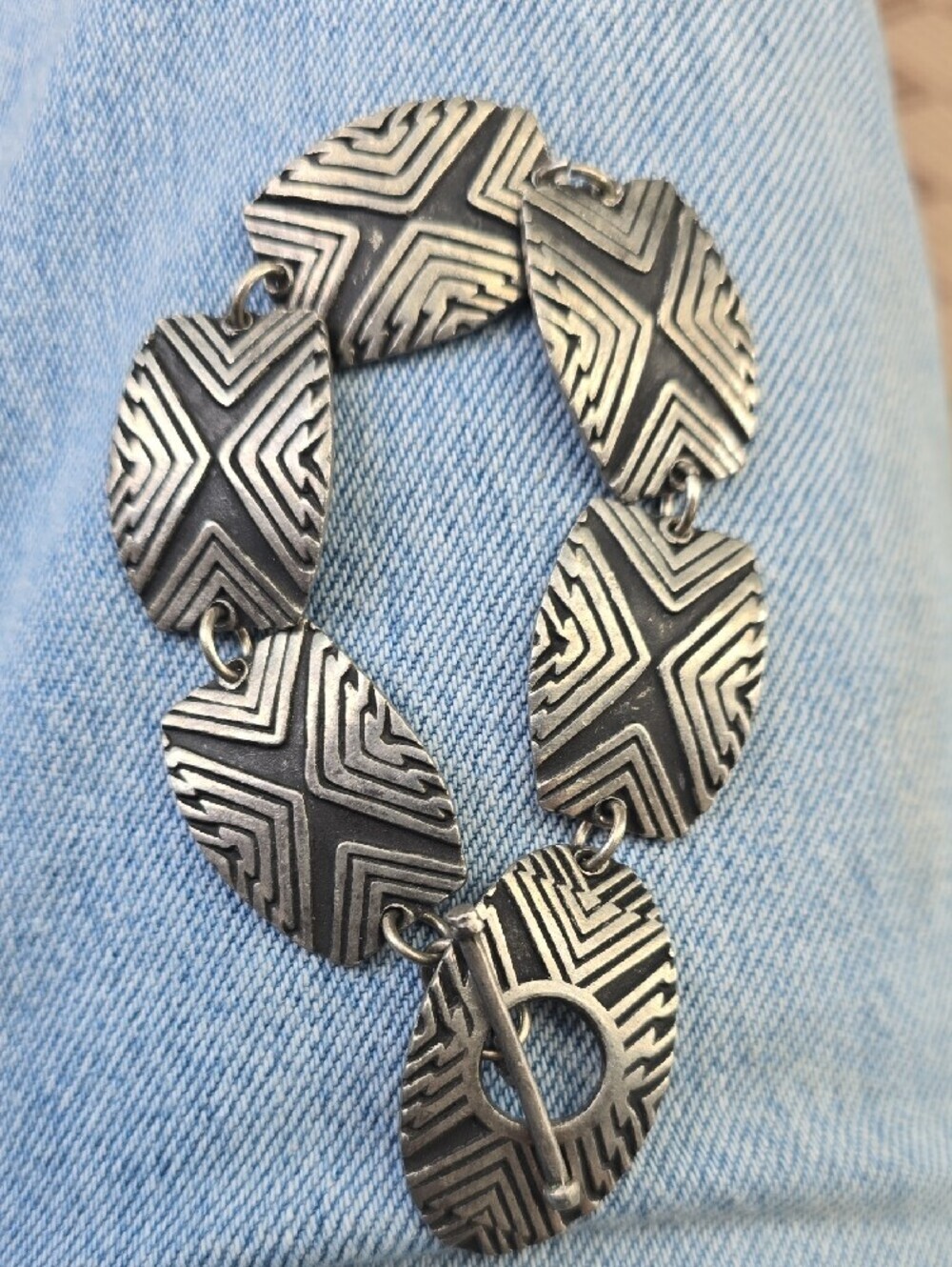 Vintage Alice Seely 2000 Signed Pewter Chevron Panel Link Bracelet Toggle Clasp